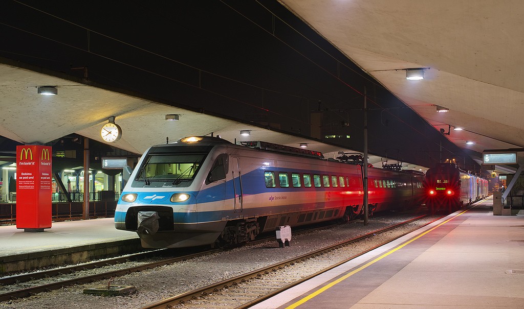 slovenia-train
