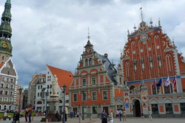 how to find a job in latvia