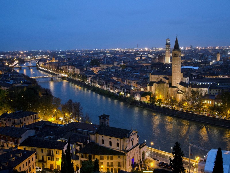 where to stay in verona