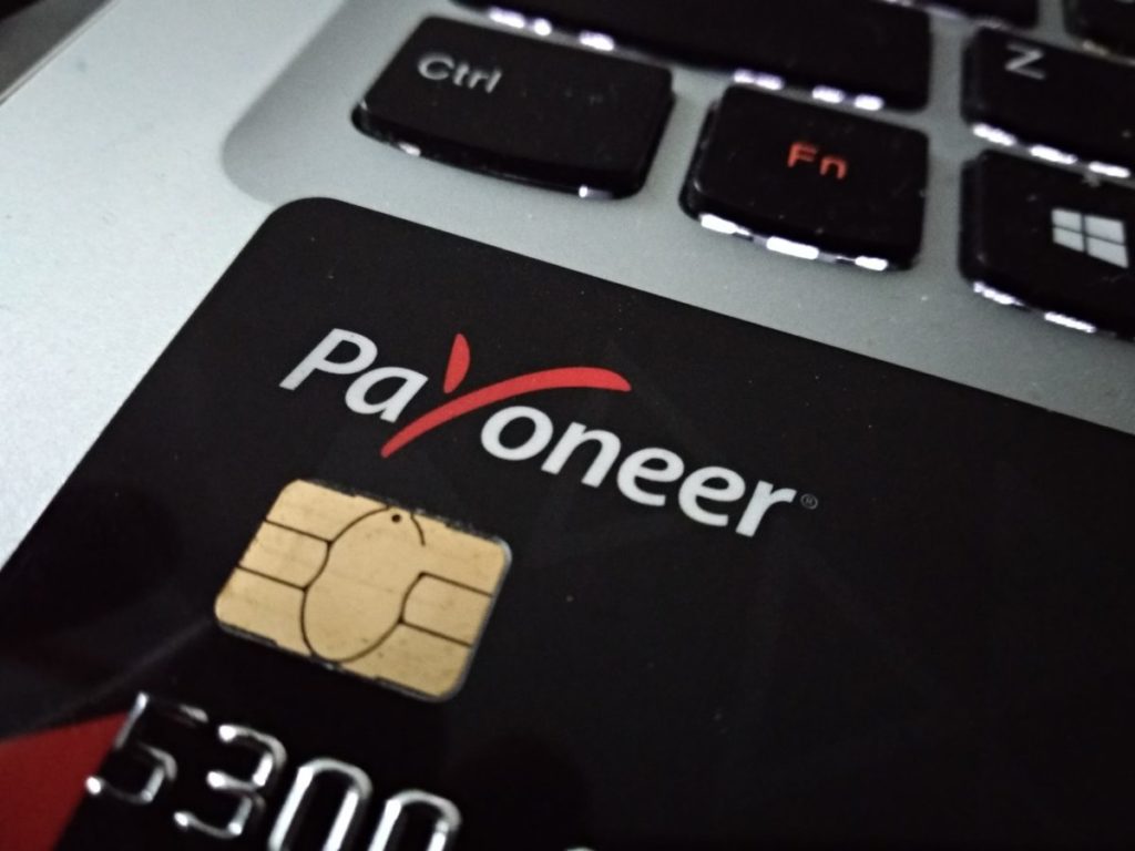 payoneer card