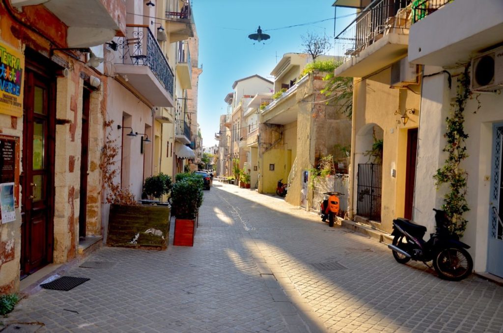 where to stay in crete