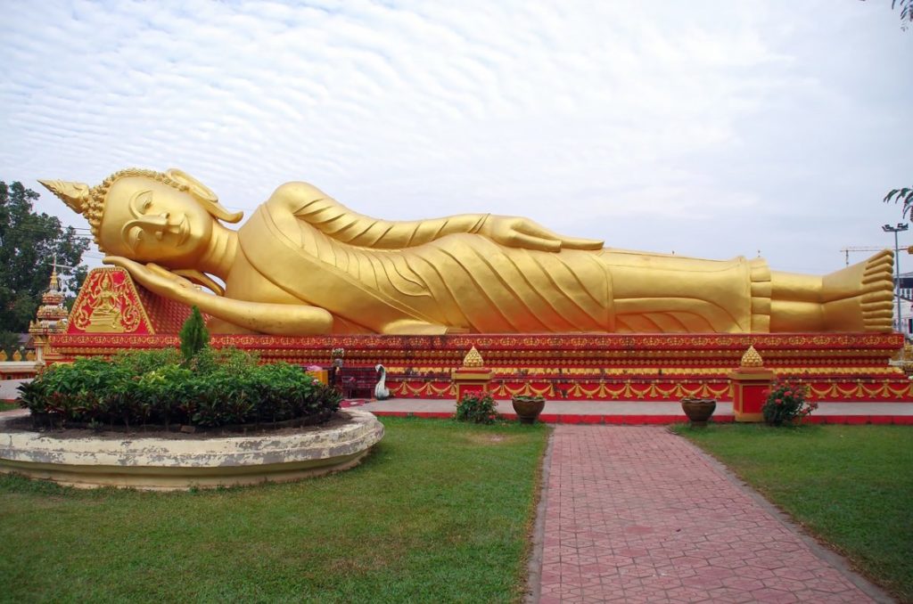 vientiane laos buddha statue