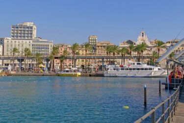 where to stay in genoa italy