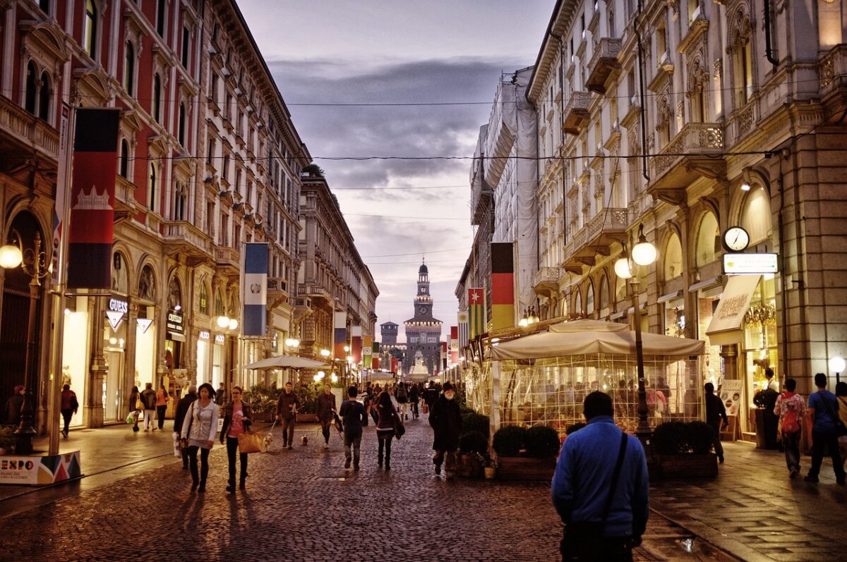 Rome or Milan? Which is the Best City to Visit? Check in Price